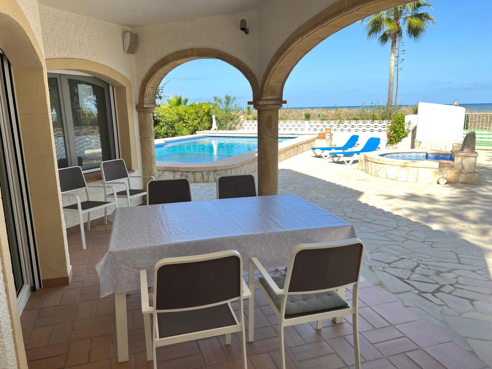 Chalet En La Playa Con Piscina Privada - Holavivienda Inmobiliaria Denia Exterior photo